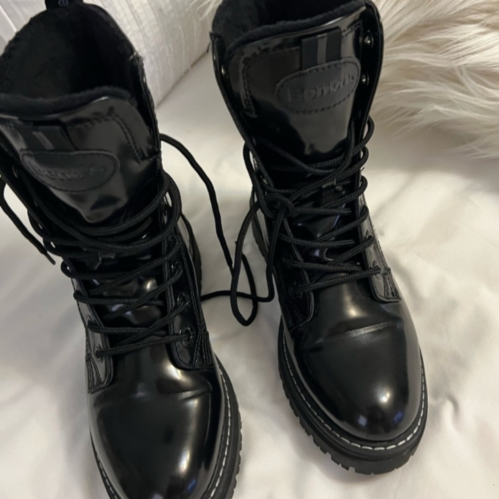 NWOT BENCH Winter Boots size 9